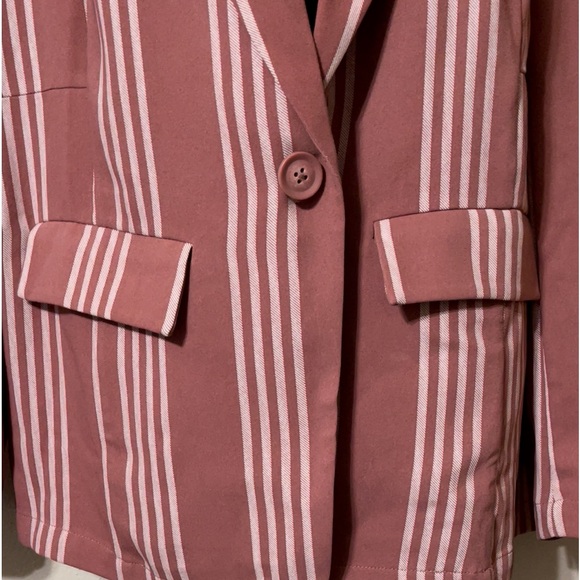 🆕🌼TORRID Boyfriend Blazer🌼 - Picture 7 of 16